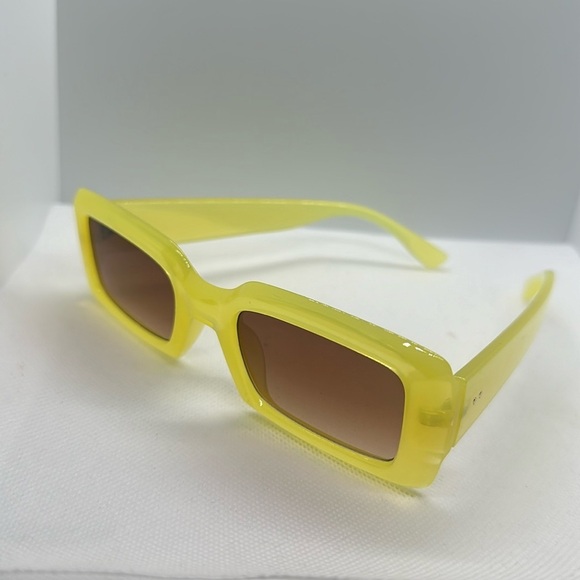 Retro-Chic Yellow Rectangular Sunglasses - 400 UV Protection - New main image 12